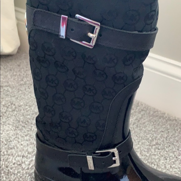 Michael Kors Winter boots. NEVER WORN - Picture 3 of 5
